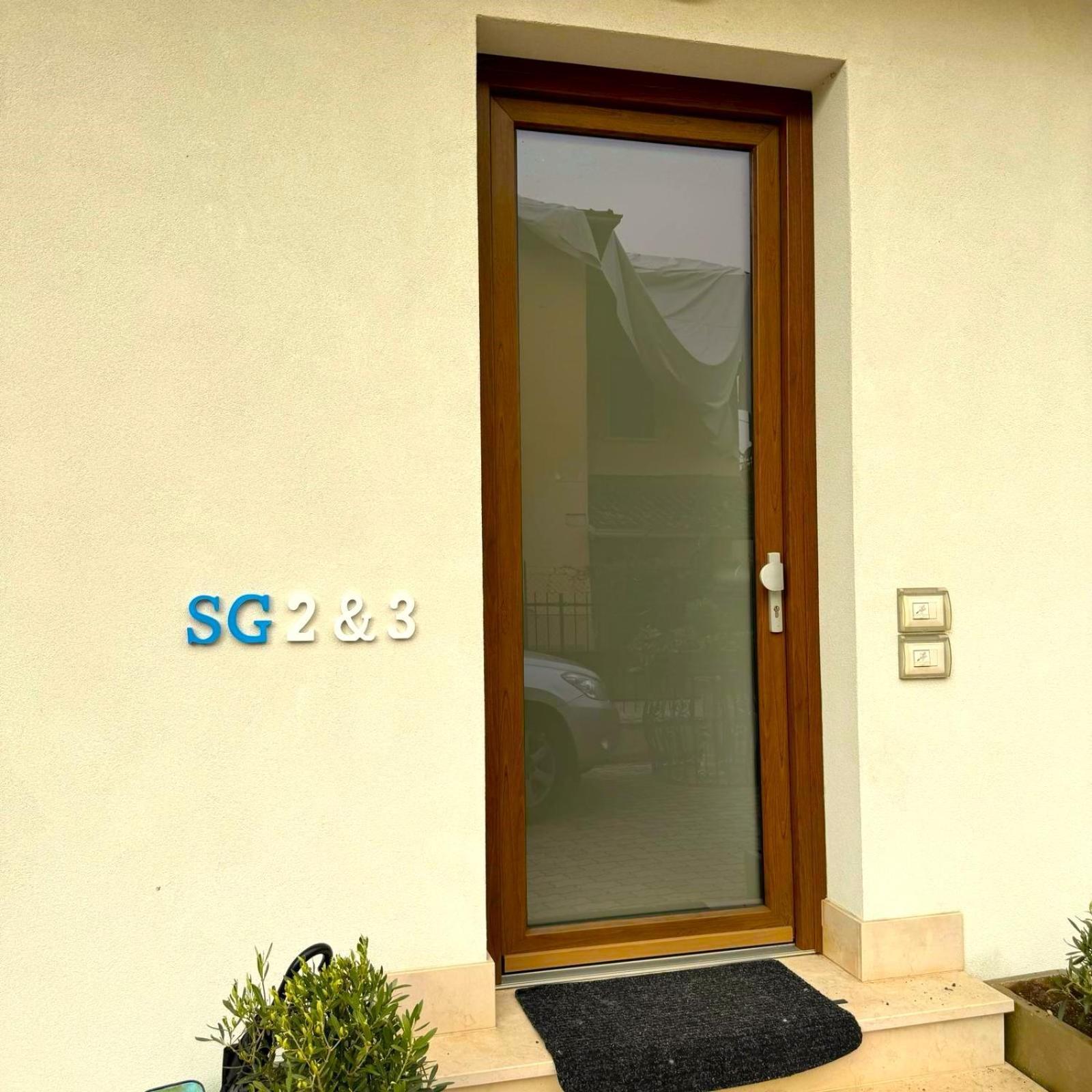 Sg Rooms - Casa Laura Peschiera del Garda Exteriör bild