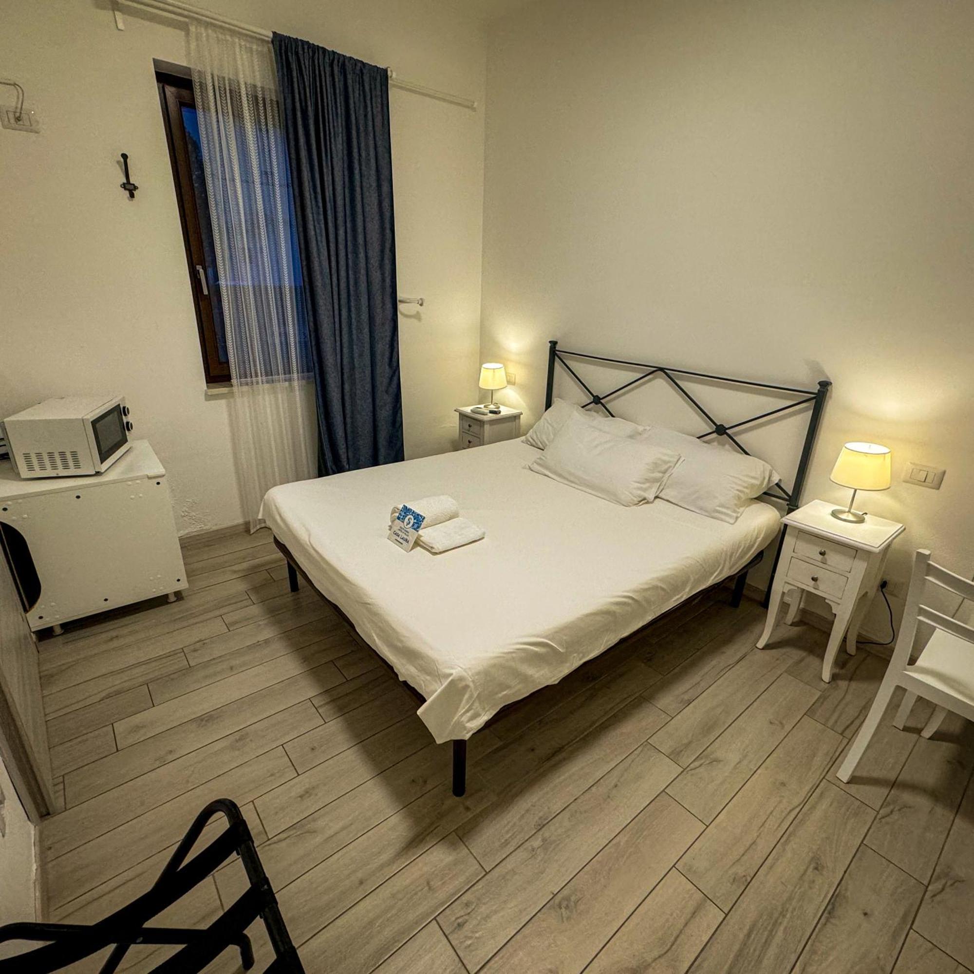 Sg Rooms - Casa Laura Peschiera del Garda Exteriör bild