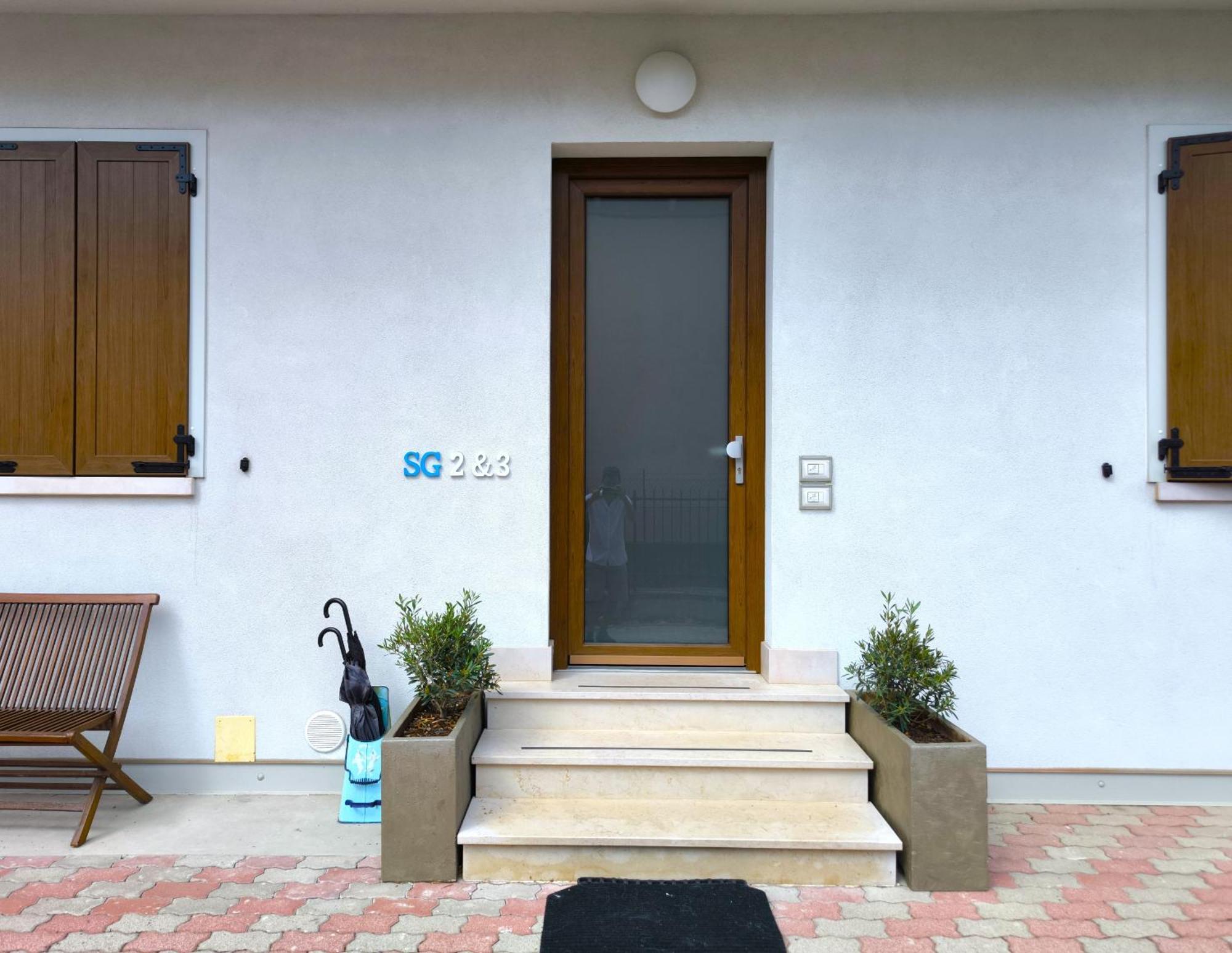 Sg Rooms - Casa Laura Peschiera del Garda Exteriör bild